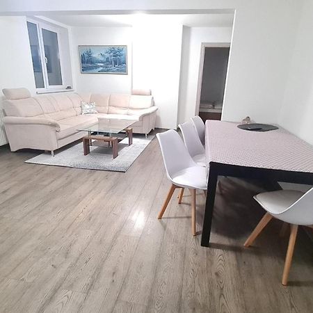 Апартаменты Apartament In Inima Dornei Ватра-Дорней Экстерьер фото